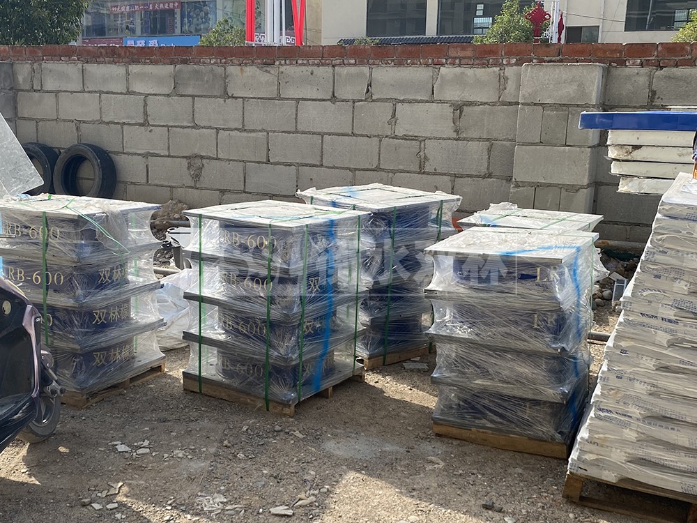 建筑圆形橡胶隔震支座生产厂家